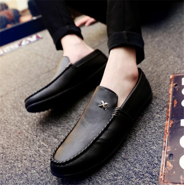 ローファー スリッポンドライビングシューズ メンズデッキシューズ 軽量 モカシンカジュアルローカットの通販はau Pay マーケット Rumieru