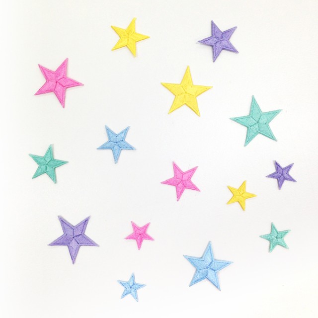 ワッペン 星 カラフル 15枚 大 中 小 アイロン 刺繍 マーク シンプル プレゼント 服 ワンポイント ハンドメイド 目印の通販はau Pay マーケット アップリケ通販 ブロドリー