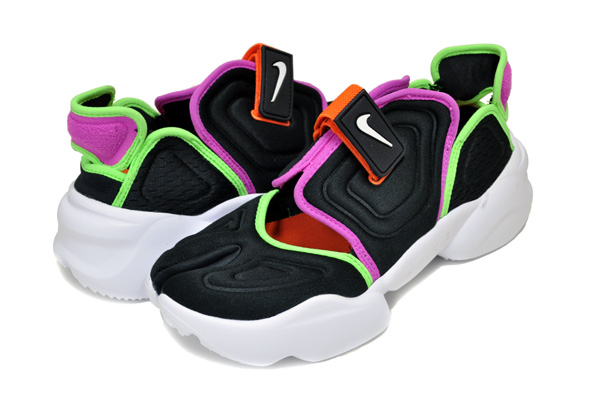 【ナイキ ウィメンズ エア アクア リフト】NIKE WMNS AQUA RIFT black/white-fire pink bq4797-001 スニーカー レディース 厚底 足袋 ブ|au PAY マーケット