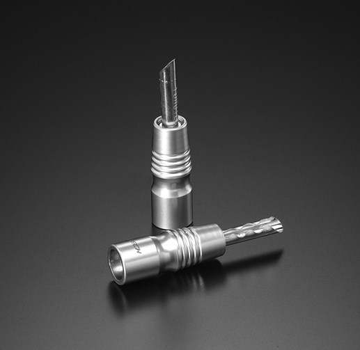 FURUTECH フルテック　オーディオグレード　バナナプラグ FP-200B（R）ロジウムメッキ処理