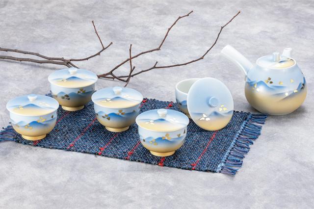 九谷焼 蓋付茶器 連山 送料無料 和食器 急須 湯呑 汲出 セット ギフト 人気 贈り物 結婚祝い 内祝い お祝い の通販はau Pay マーケット 使う 贈る 九谷焼ショップ陶らいふ