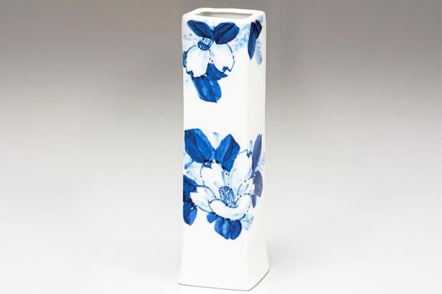 九谷焼 7 5号花瓶 染付山茶花 花瓶 花器 ギフト 人気 贈り物 結婚祝い 内祝い お祝い の通販はau Pay マーケット 使う 贈る 九谷焼ショップ陶らいふ