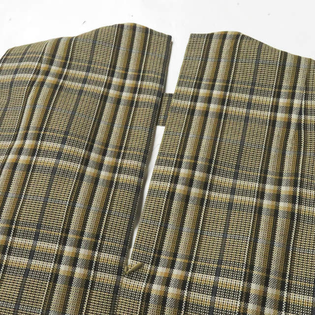 Toga トーガ 17aw ウールチェックカットワークワンピース Ta72 Fh102 36 ベージュ ノースリーブ ビジュー Toga Archivesの通販はau Pay マーケット ブランド古着 Loop Wowma 店