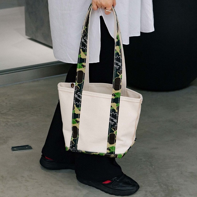 新品 SAINT MICHAEL x A BATHING APE セントマイケル 24SS AP_TOTE BAG / SMALL / WT+CAM キャンバストートバッグ SM-YS8-0000-C32 新品 SAINT MICHAEL x A BATHING APE セントマイケル 24SS AP_TOTE BAG