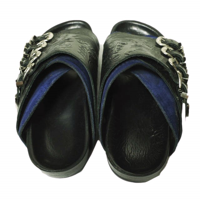 TOGA PULLA トーガ プルラ Metal Buckle Emboss Sandal メタルバックル 