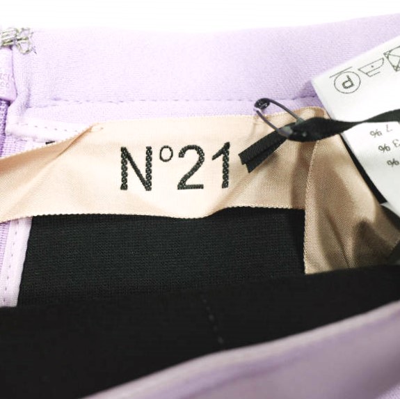 新品 N°21 ヌメロヴェントゥーノ 21AW イタリア製 ボンディングフリルスリットスカート 21AW-C041-5336 40 PURPLE 定価71,_3