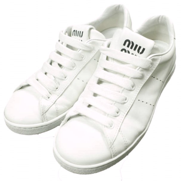 MIU MIU ミュウミュウ イタリア製 ロゴプリント レザーローカットスニーカー 2024年モデル DNC120 40(25-26cm) WHITE シューズ