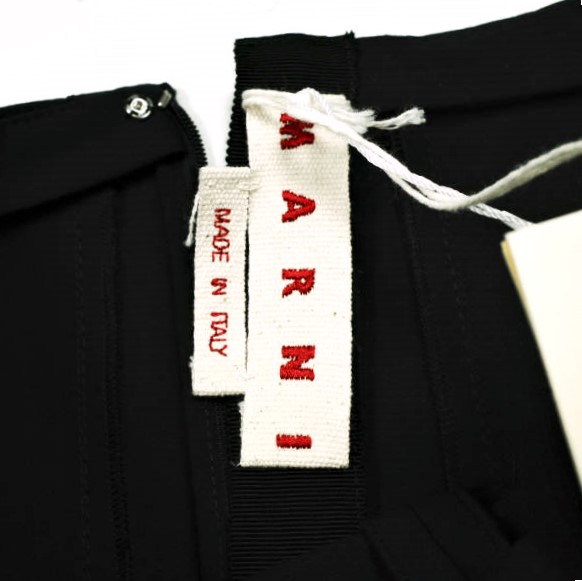 MARNI マルニ 24SS イタリア製 COTTON CADY ノースリーブコクーントップス TTMA0292A0 TCX28 38 BLACK(00N99) 定価162,800円 ブラウス トップス【新古品】【中古】【MARNI】 新品 MARNI マルニ 24SS イタリア製 COTTON CADY ノースリーブコクーン