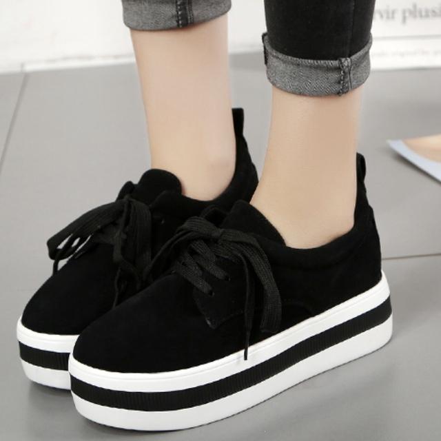 韓国 スニーカー レディース 厚底 フラットシューズ Puスニーカー リラックス シューズ 女性用 靴 カジュアル スポーツシューズ くつ オの通販はau Pay マーケット Prism One Au Pay マーケット店