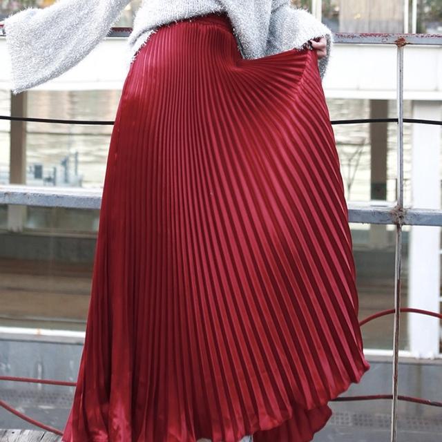 冬新作 スカート プリーツロングスカート 秋冬 プリーツ ロングスカート 光沢感 ロング丈 無地 ａライン フレア 個性派 お出かけ 女子会の通販はau Pay マーケット Prism One Au Pay マーケット店