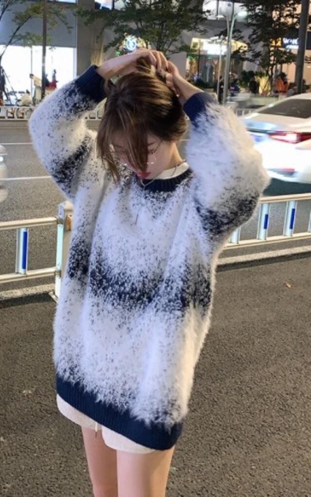 新作女性ファッション ニット トップス 長袖 カットソー レディース オーバーサイズ フレアスリーブ 柄 ロゴ プリント ゆったり シンプの通販はau Pay マーケット Prism One Au Pay マーケット店