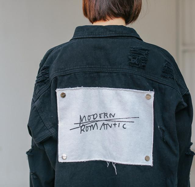 カジュアルバックプリント ゆったりダメージデニムシャツ オーバーサイズ 黒カーキ 長袖 無地 春秋冬 韓国の通販はau Pay マーケット And C T Au Pay マーケット店