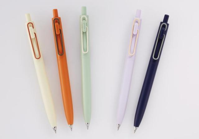 ユニボールワン イオン限定カラー ボールペン 4本 セット FとP 各5セット 楽天市場】uni-ball one セットの通販