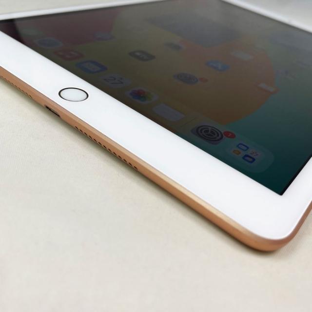 新古品 iPad（第8世代） Wi-Fi+Cellular 本体 SIMフリー 128GB
