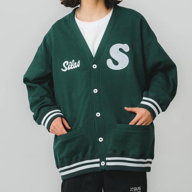 「 SILAS サイラス 」 SWEAT CARDIGAN SILAS スウェット カーディガン 110231015001 / SILAS サイラス カーディガン スウェットSILAS&MARIA カーディガン スウェット 裏毛 羽織り ワッペン 刺繍 ロゴ　ユニセックス 23SPRING ※ SILAS サイラス 」 SWEAT CARDIGAN SILAS スウェット カーディガン