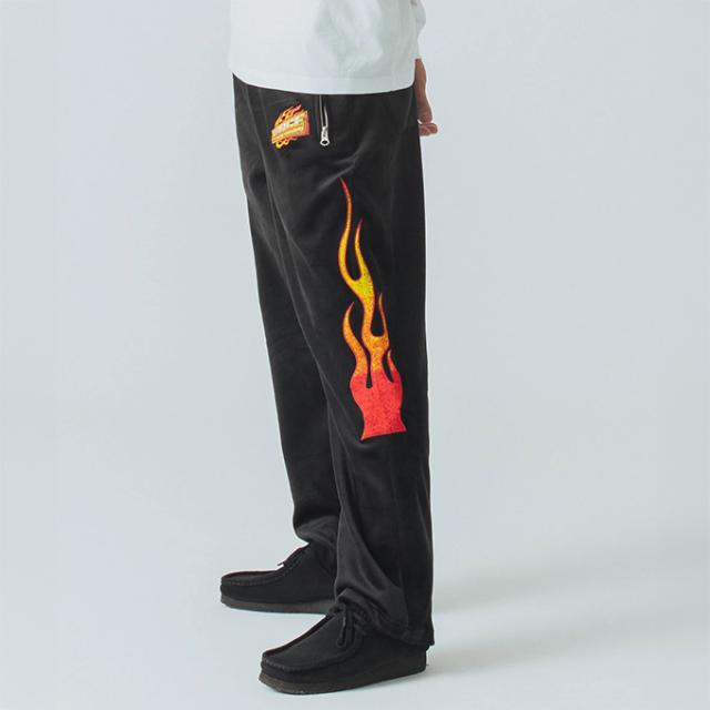 「 XLARGE エクストララージ 」 VELOUR TRACK PANTS ベロア トラック パンツ 101244031006 / xlarge エクストララージ トラックパンツ パンツ ボトムス ベロア セットアップ グラフィック刺繍 ウエストゴム 2024AWの通販は 「 XLARGE エクストララージ 」 VELOUR TRACK PANTS ベロア トラック パンツ 101244031006 / xlarge エクストララージ トラックパンツ パンツ ボトムス ベロア セットアップ グラフィック刺繍 ウエストゴム 2024AWの通販は