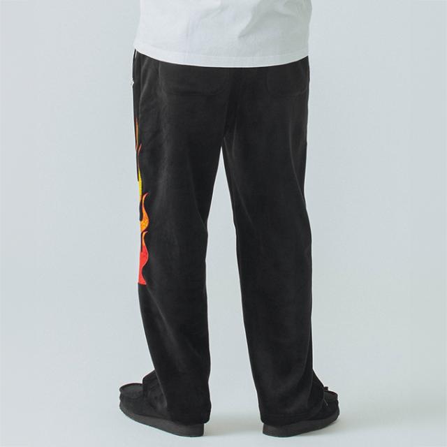 「 XLARGE エクストララージ 」 VELOUR TRACK PANTS ベロア トラック パンツ 101244031006 / xlarge エクストララージ トラックパンツ パンツ ボトムス ベロア セットアップ グラフィック刺繍 ウエストゴム 2024AWの通販は 「 XLARGE エクストララージ 」 VELOUR TRACK PANTS ベロア トラック パンツ 101244031006 / xlarge エクストララージ トラックパンツ パンツ ボトムス ベロア セットアップ グラフィック刺繍 ウエストゴム 2024AWの通販は
