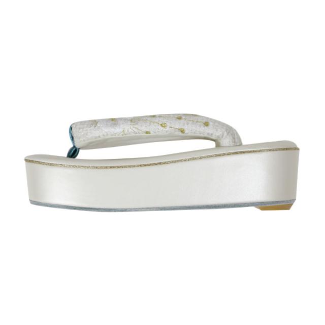 振袖用草履 孔雀刺繍 桂由美 YUMIKATURA 振袖 帯揚 成人式 ママ振袖 黒 白の通販は 振袖用草履 孔雀刺繍 桂由美 YUMIKATURA 振袖 帯揚 成人式 ママ振袖 黒 白の通販は