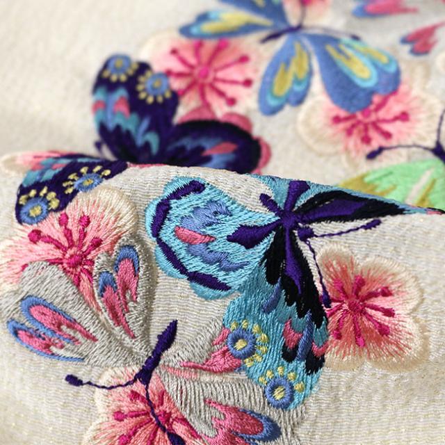 振袖用帯揚げ 蝶々の刺繍のカラフルな帯揚げ 帯揚 帯揚げ 振袖用 成人式 派手 正絹 縮緬 金ラメ 可愛い 個性的の通販は