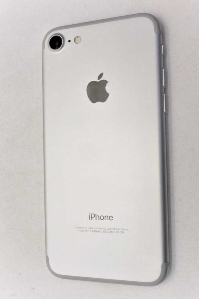 白ロム SIMフリー au SIMロック解除済 Apple iPhone7 32GB iOS15.8.3 Silver MNCF2J/A 初期化済【中古】の通販は