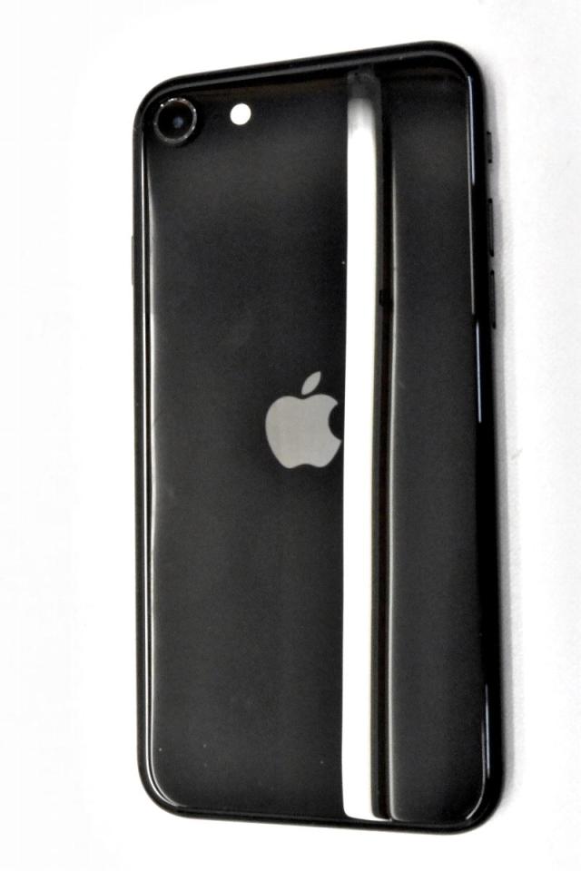 白ロム SIMフリー docomo SIMロック解除済 Apple iPhoneSE(第2世代) 64GB iOS18.1.1 ブラック MHGP3J/A 初期化済【中古】の通販は