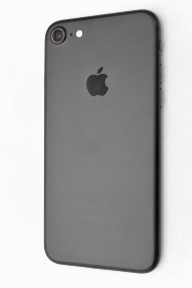 Apple iPhone7 128GB ブラック(MNCK2J/A)国内版SI… iPhone7 128GB ブラック MNCK2J／A 国内版SIMフリー ブラック Apple