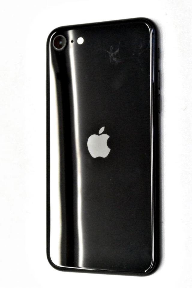 Apple iPhone SE (第3世代)64GB iOS18.1.1最新 中古】Apple au