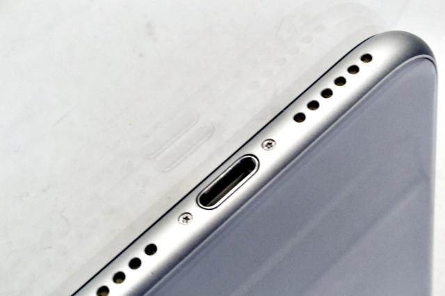 白ロム SIMフリー au SIMロック解除済 Apple iPhoneSE(第2世代) 64GB iOS26.4.1 ホワイト MHGQ3J/A 初期化済【中古】_2