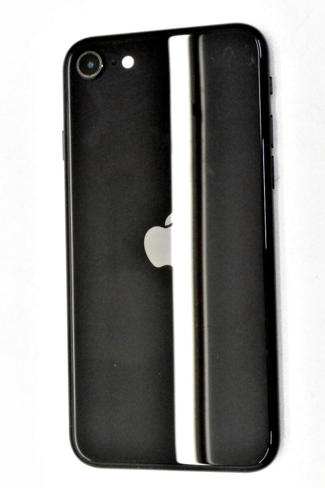 白ロム SIMフリー au SIMロック解除済 Apple iPhoneSE(第2世代) 64GB iOS26.4.1 ブラック MHGP3J/A 初期化済【中古】_1
