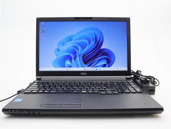 富士通 LIFEBOOK A5511/G Core i3-1125G4 2GHz 8GB 256GB 15.6非光沢 1366x768 Windows11 Pro 中古