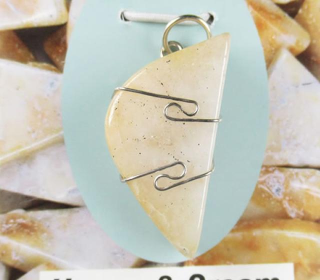 アゾゼオ ハニー＆クリームアゼツライト ペンダント H&E社証明書付 神の慈愛と祝福、歓喜をもたらすアゼツライト hcazw065