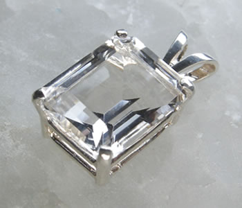 予約販売 アゾゼオ アゼツライト レクタングル10mmペンダントトップ ヘブンアンドアース社証明書付 az132pd