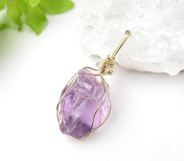 ローズドフランスアメジスト 14kgfペンダント 自分の運命を自由に司ることを可能にする、大天使ツァフキエルの宝石 P1amer001