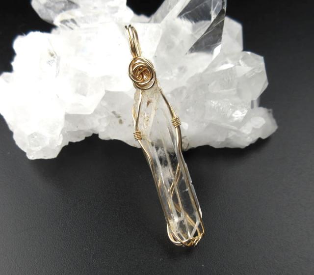 マグニファイアクォーツ 14kgfペンダント H&E社 ヘブンアンドアース 他の石のエネルギーを増幅 ハイバイブレーション P1magnif002