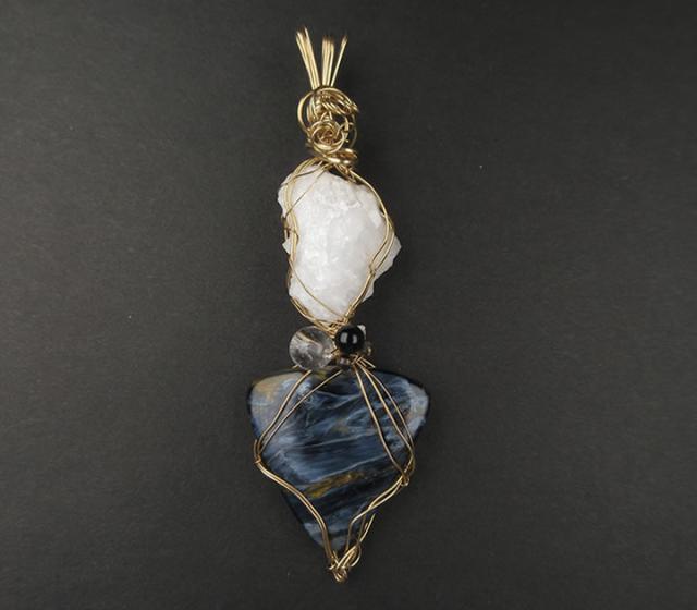 14kgf/天然石ピーターサイトとブルー・グリーンサファイアのピアス