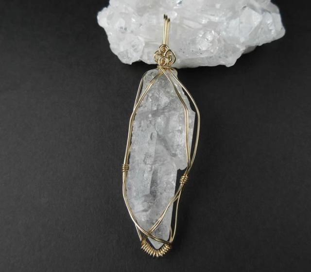 トマスゴンザカ産 クォーツ トライゴーニック14kgfペンダント 「幻の水晶」水晶 ブラジル産 透明度 稀少 天然石 パワーストーン 浄化に P1tomas002の通販は