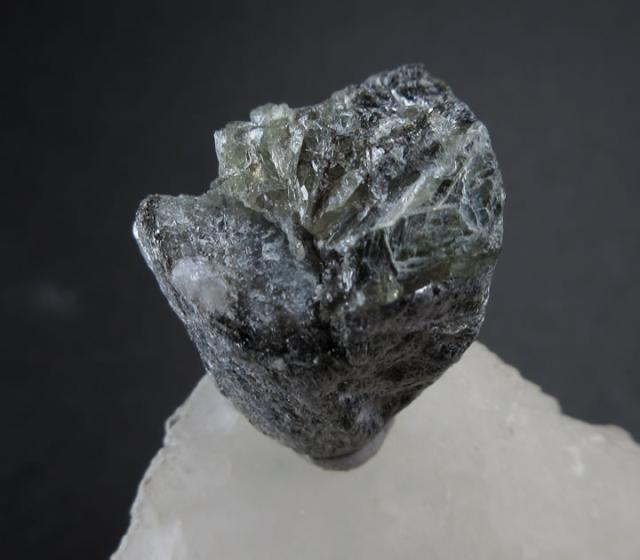 アレキサンドライト原石 30.0ct（6.0g）カラーチェンジ 天上の喜びと幸福 幸運をもたらす皇帝の宝石 パワーストーン alex076