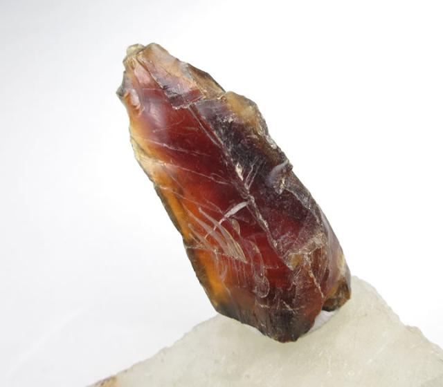 アンバー原石 6.8g 琥珀 心に太陽の力と生命力をもたらす 繁栄の具現化の石 amber045