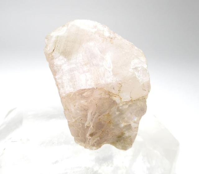 ピンクフローライト 結晶 11g ヒマラヤ産  虹あり 透かして見ると透明で美しいピンク色 flup036の通販は 7,800円