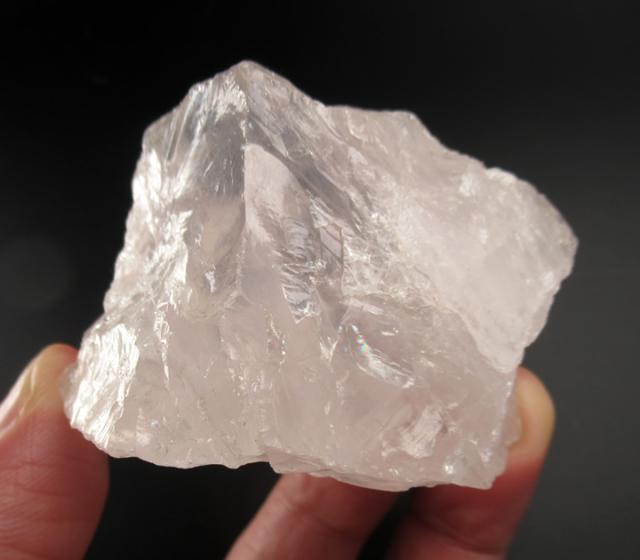 ジラソル　クォーツ　ピンクジラソル　ミルキークォーツ　水晶　高品質　天然石 マダガスカル産 ピンクジラソル ミルキークォーツ 150g 虹あり 優れた