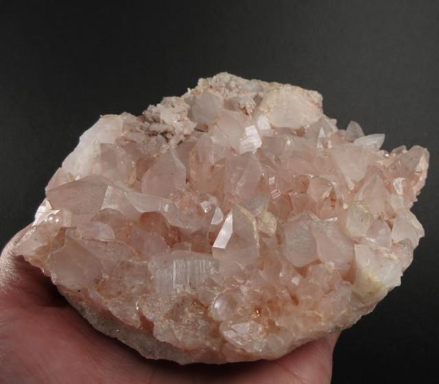 ピンクヒマラヤクォーツクラスター ヒマラヤ ピンククォーツクラスター 742.6g クル山系サマディ産 透明感