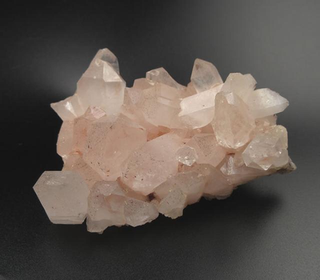 極上　ヒマラヤ　特大ピンククォーツクラスター ヒマラヤ ピンククォーツクラスター 117g クル山系サマディ産 虹あり