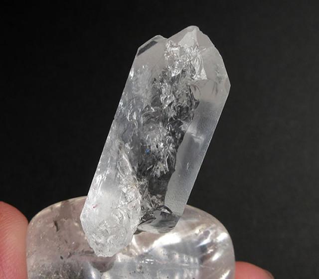 ライトニング レムリアンシード水晶 8.2g ウィンドウ 虹あり セラデカブラル産 雷水晶 優れたヒーリングエネルギー ヒーリング 瞑想 パワーストーン lem309