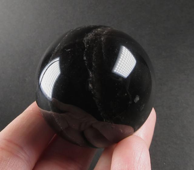 モリオン 黒水晶 41mm スフィア 丸玉 虹あり 天然石 究極の破邪の石 壮大