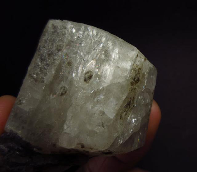 ロシア産 フェナカイト 原石 79g 「光輝のフェナカイト」世界で最も