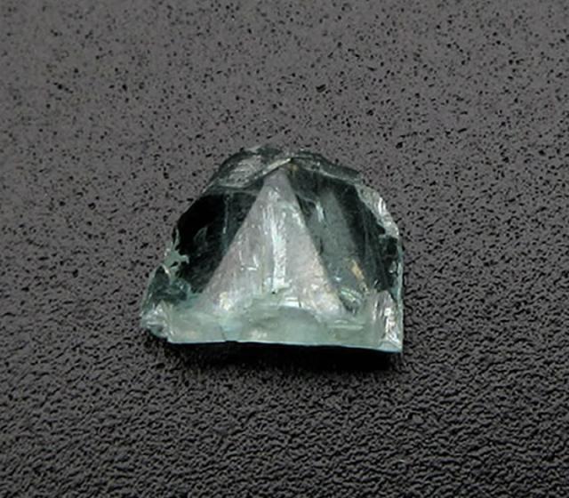 フォスフォフィライト 結晶 0.5ct 鑑別書付 心の安らぎと豊かさ、繁栄、財政的富、芸術的感性と美的センスの向上 ボリビア産 天然石 phos069_3