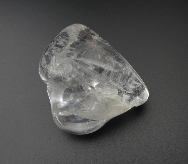 ロシレムアイスクォーツ タンブル 23g 虹あり 第44チャクラを開くアクエリアス時代の石 原石 rusice127