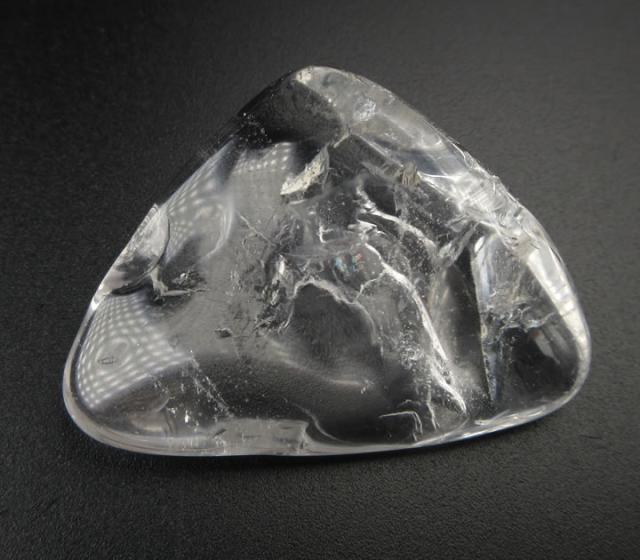 ロシレムアイスクォーツ タンブル 15g 虹あり 第44チャクラを開くアクエリアス時代の石 原石 rusice128