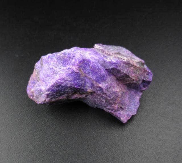 南アフリカ産 スギライト原石 N1229