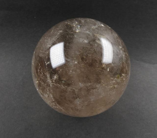 スモーキークォーツ　スフィア　ガーデン入り　大きい スモーキークォーツ 丸玉 大 | スフィア（丸玉） | Crystals by Purely